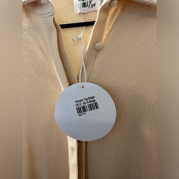 Princess Polly Vincent Top Beige - Picture 3 of 7